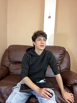 Snapshot of Xam_Collen chatting on 15, 12, 2025 Xam Collen online show from 15, 12, 2025