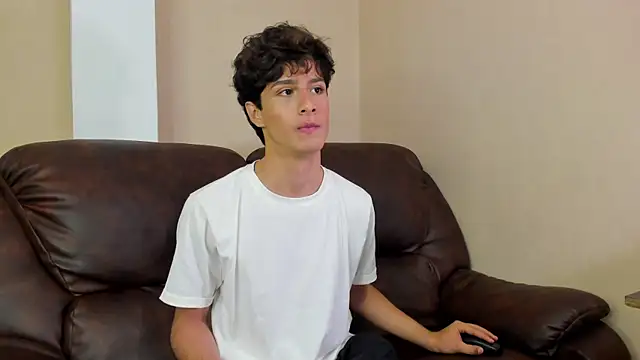 Snapshot of Xam_Collen chatting on 27, 11, 2025 Xam Collen online show from 27, 11, 2025