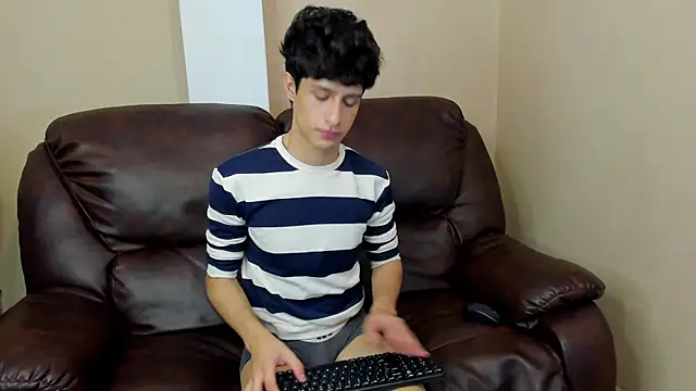 Snapshot of Xam_Collen chatting on 9, 1, 2026 Xam Collen online show from 9, 1, 2026