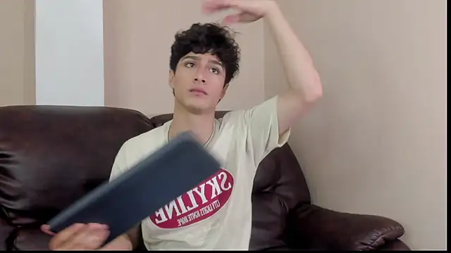 Snapshot of Xam_Collen chatting on 2, 12, 2025 Xam Collen online show from 2, 12, 2025