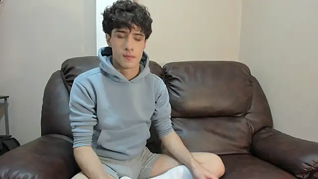 Snapshot of Xam_Collen chatting on 1, 11, 2025 Xam Collen online show from 1, 11, 2025