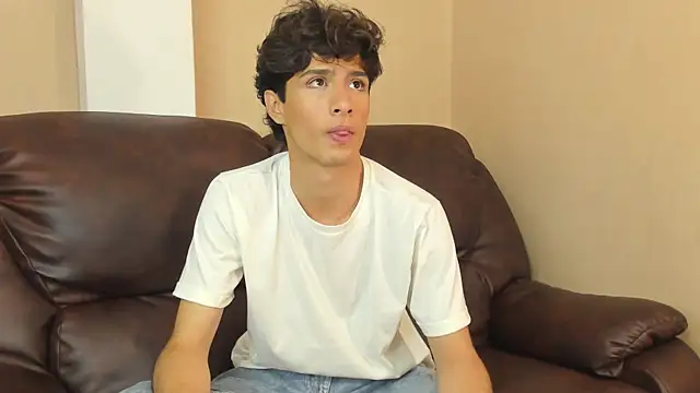 Snapshot of Xam_Collen chatting on 28, 11, 2025 Xam Collen online show from 28, 11, 2025