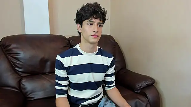 Snapshot of Xam_Collen chatting on 20, 12, 2025 Xam Collen online show from 20, 12, 2025