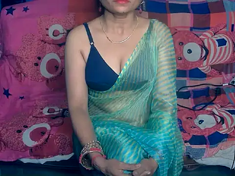 Snapshot of Sangeetha5 chatting on 8, 11, 2025 Sangeetha5 online show from 8, 11, 2025