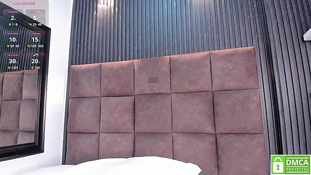 Scarlet  Jones  online show from 24, 2, 2026