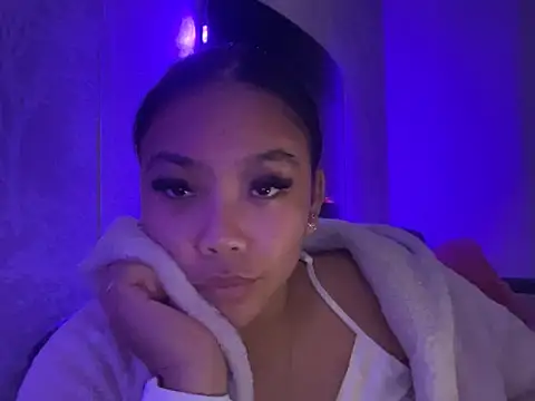 MissCherryyxox online show from 22, 9, 2025