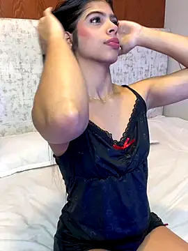 Ambersfoxx online show from 5, 11, 2025