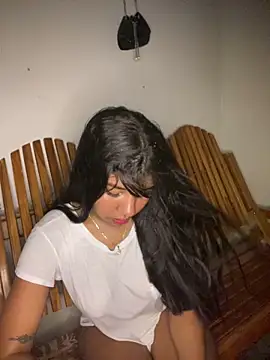 Snapshot of Stephanny26 chatting on 8, 10, 2025 Stephanny26 online show from 8, 10, 2025