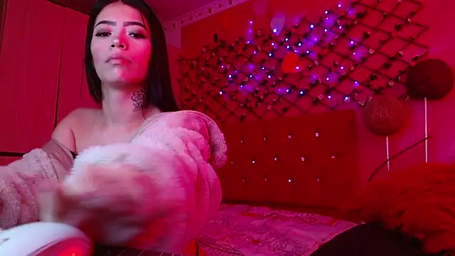 Snapshot of Zoe_kler chatting on 4, 11, 2025 Zoe kler online show from 4, 11, 2025