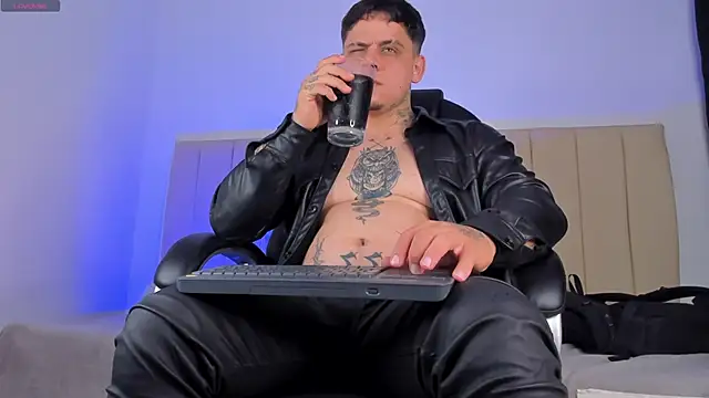 denis munera online show from 8, 3, 2026