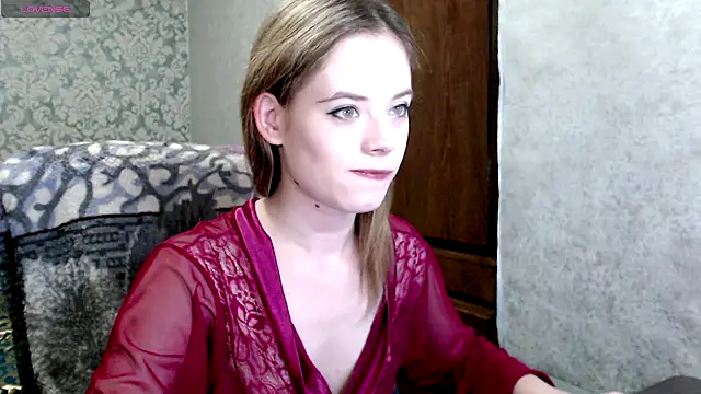 Kate  Loves online show from 24, 11, 2025