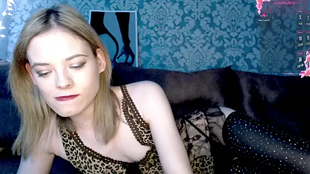 Kate  Loves online show from 16, 12, 2025