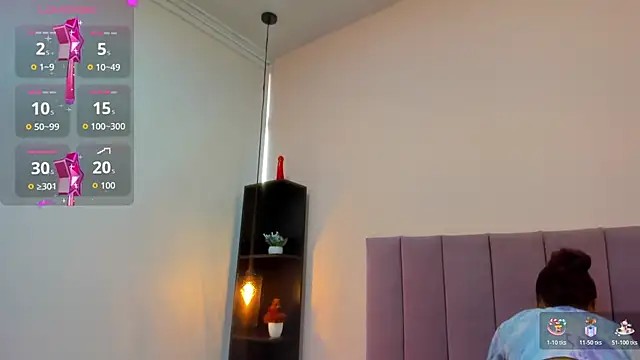 HoollyHendrix online show from 20, 11, 2025