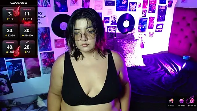 Roxy f w online show from 14, 3, 2026