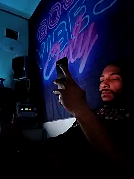 Mikaaa97 online show from 14, 4, 2026