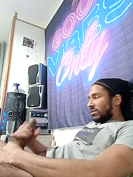 Mikaaa97 online show from 5, 4, 2026