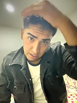 Snapshot of tomy_hot20 chatting on 9, 11, 2025 tomy hot20 online show from 9, 11, 2025