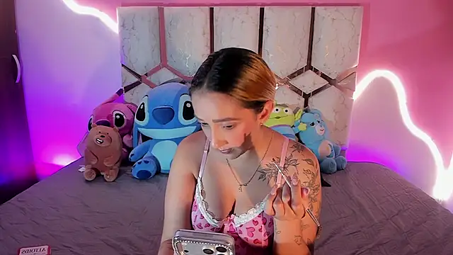 Snapshot of Isa_klein chatting on 9, 7, 2026 Isa klein online show from 9, 7, 2026