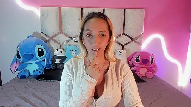 Snapshot of Isa_klein chatting on 11, 7, 2026 Isa klein online show from 11, 7, 2026