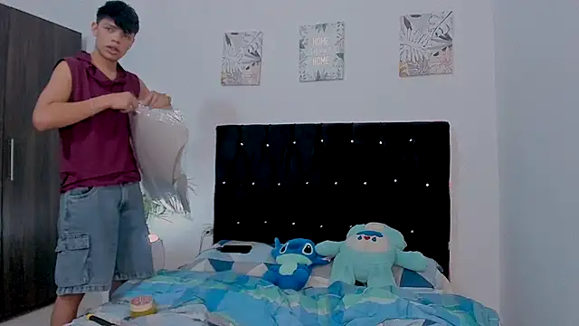 Zacktorres  online show from 17, 10, 2025