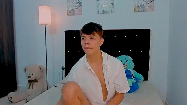 Zacktorres  online show from 26, 10, 2025