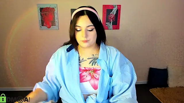 Mia R0ss online show from 8, 10, 2025