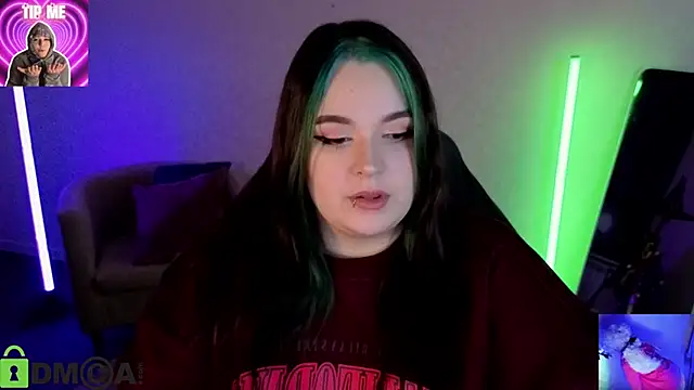 Mia R0ss online show from 7, 3, 2026