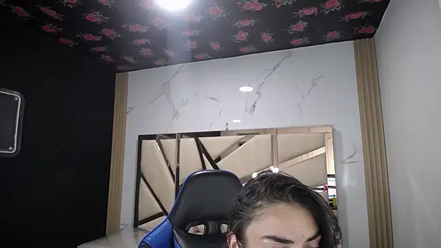 Maily a  online show from 20, 12, 2025