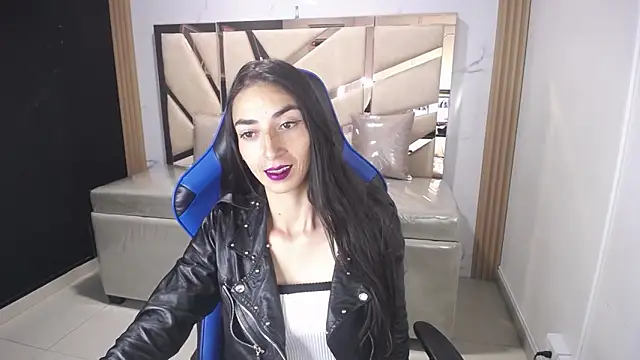 Maily a  online show from 9, 11, 2025