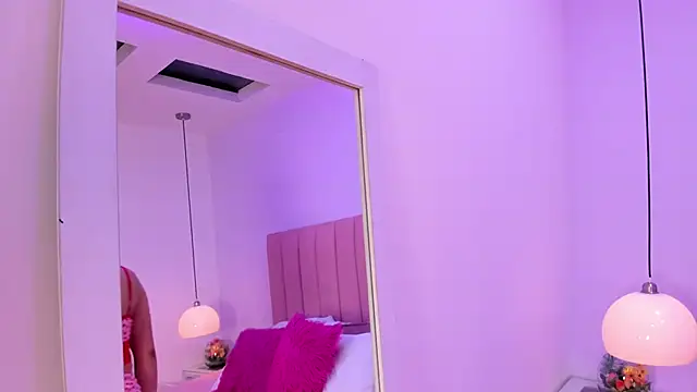 Amy Ferreira online show from 22, 10, 2025