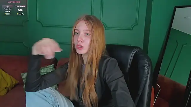 TinnyTiana online show from 10, 3, 2026