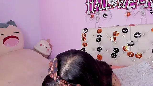 Yuni kim online show from 24, 10, 2025