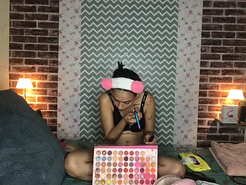 KaMila M00N online show from 10, 10, 2025