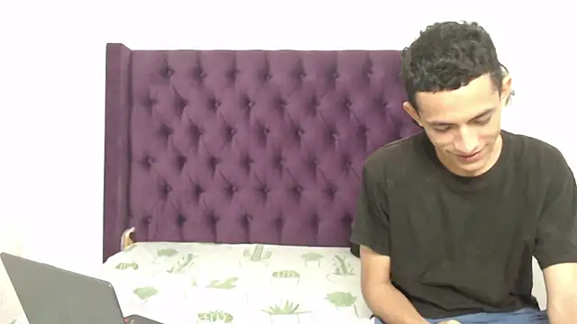 KaMila M00N online show from 7, 1, 2026