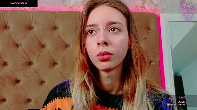 CoraVex online show from 3, 11, 2025