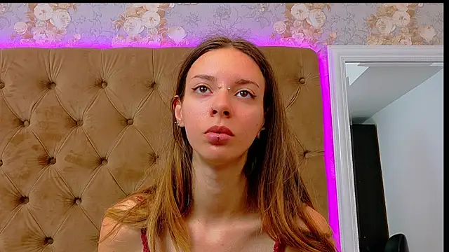 Snapshot of CoraVex chatting on 4, 6, 2026 CoraVex online show from 4, 6, 2026