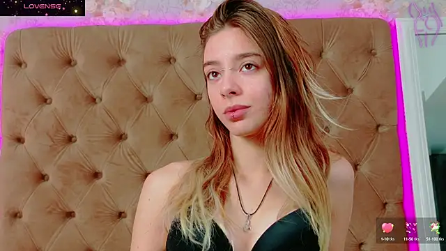 CoraVex online show from 13, 11, 2025