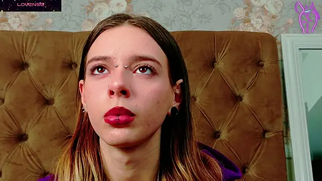 CoraVex online show from 3, 12, 2025