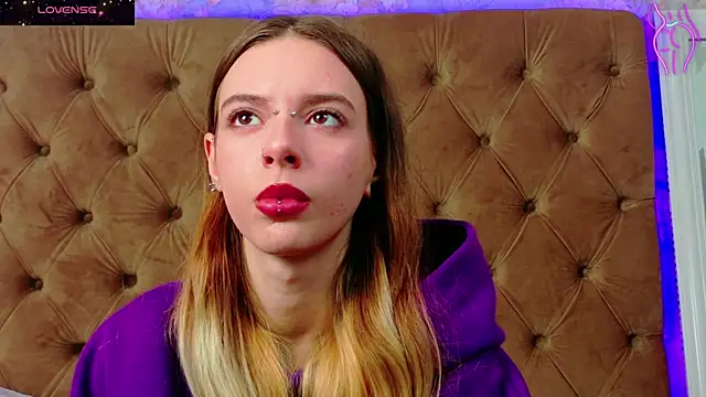 CoraVex online show from 5, 12, 2025