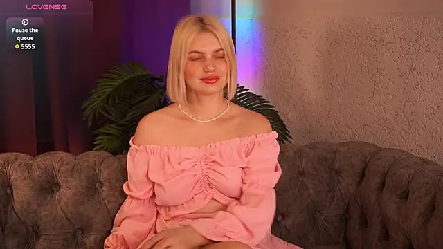 Snapshot of Amelia_Wells chatting on 29, 11, 2025 Amelia Wells online show from 29, 11, 2025