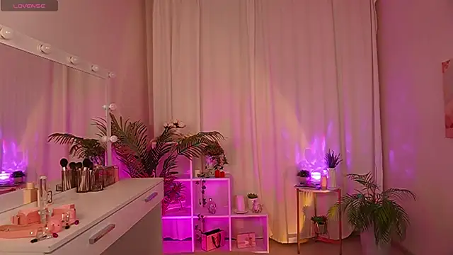 Snapshot of Amelia_Wells chatting on 13, 10, 2025 Amelia Wells online show from 13, 10, 2025