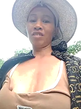 donna-bae online show from 13, 4, 2026