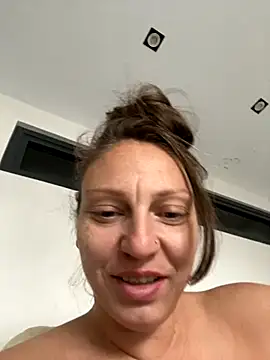 Cristalmegan online show from 29, 9, 2025