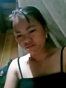 emly-xinh18 online show from 3, 10, 2025