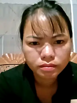 emly-xinh18 online show from 1, 10, 2025