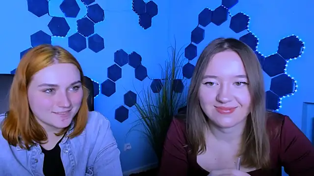 casey meow  online show from 27, 2, 2026