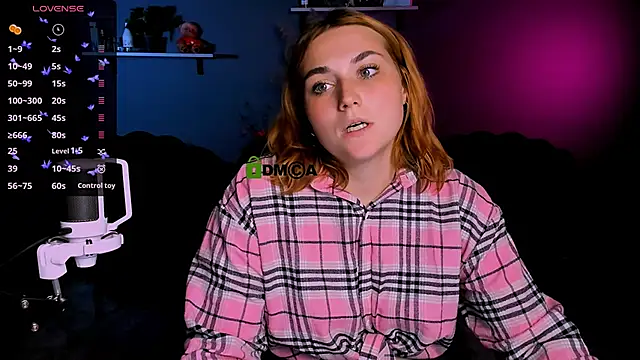 casey meow  online show from 18, 10, 2025