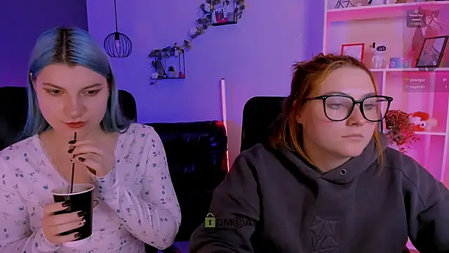 casey meow  online show from 24, 4, 2026