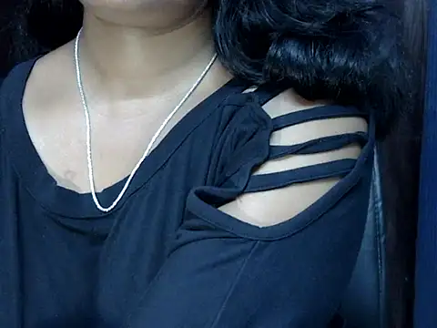 Snapshot of SURBHI_98 chatting on 22, 9, 2025 SURBHI 98 online show from 22, 9, 2025