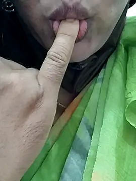 hottamil honey couples online show from 1, 11, 2025